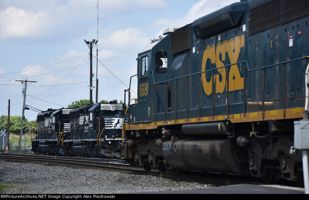 CA64 passing the parked yard power 